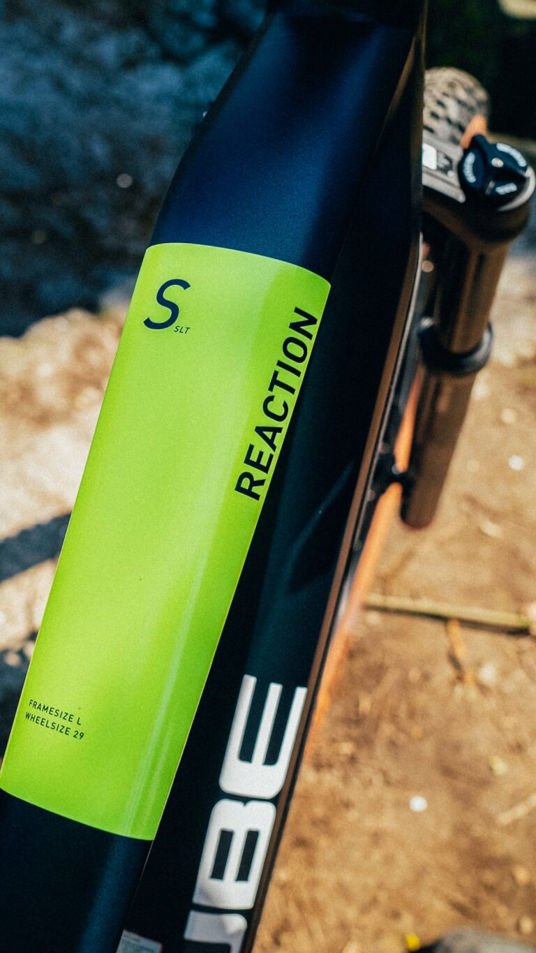 Cube Reaction Hybrid SLT 750 2023 Schriftzug
