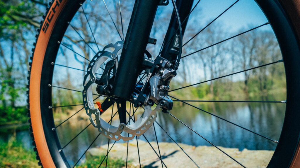 Foto von Shimano XT Bremsen am Cube Reaction Hybrid 750 2023