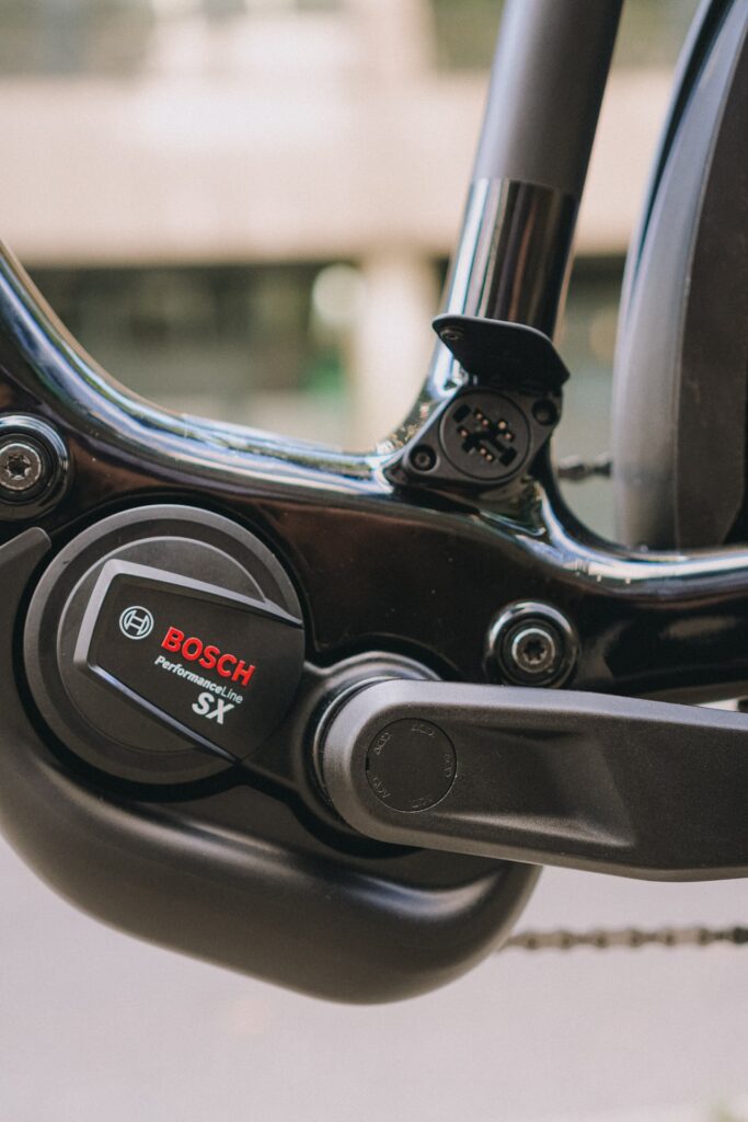 Bosch Performance Line SX-Motor am Cube Kathmandu Hybrid 2025, Nahaufnahme des Antriebsbereichs.