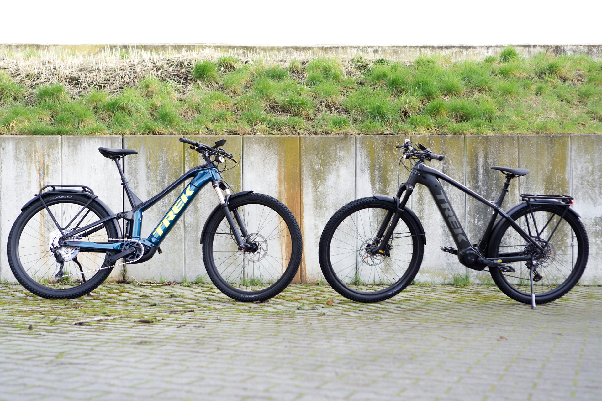 Lucky_Bike-Blog_Test_Vergleich_Trek_Powerfly_FS_4_eqipped_Trek_Powerfly_7_equipped_Header-fullhd-1.jpg
