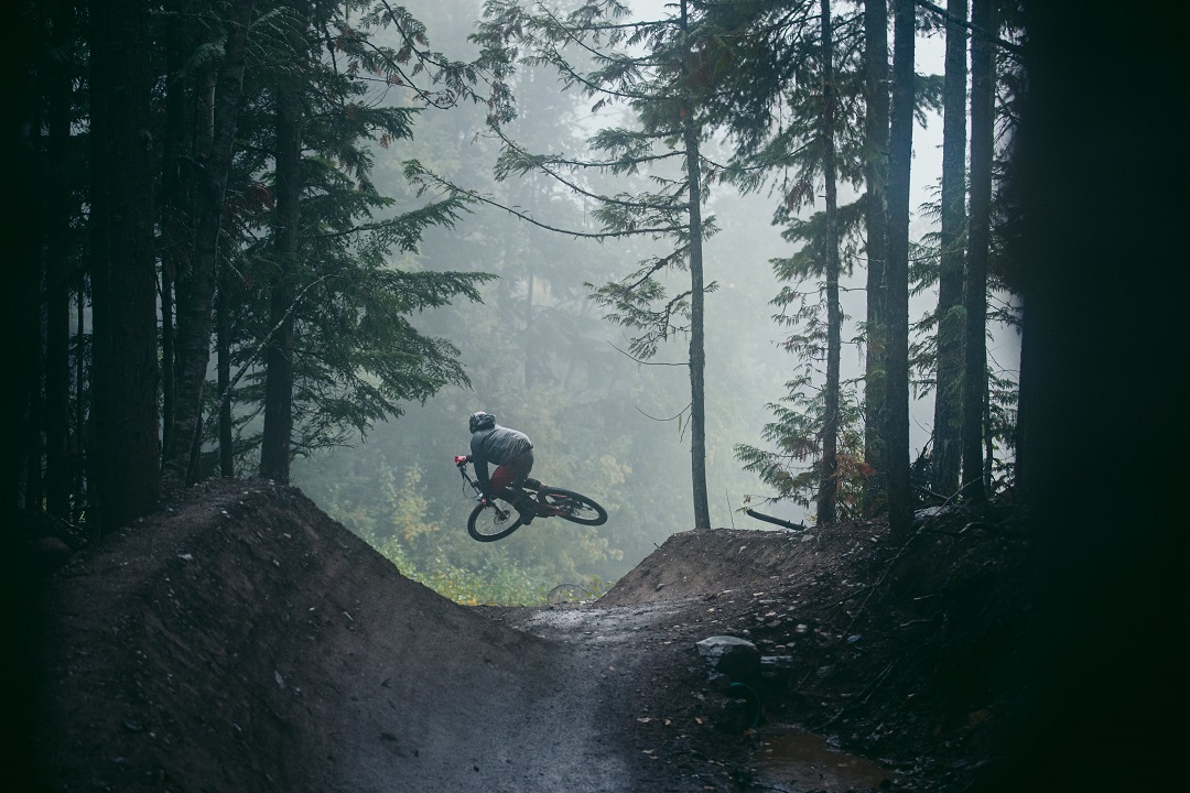 Trek_2020_E-Fully_Jump