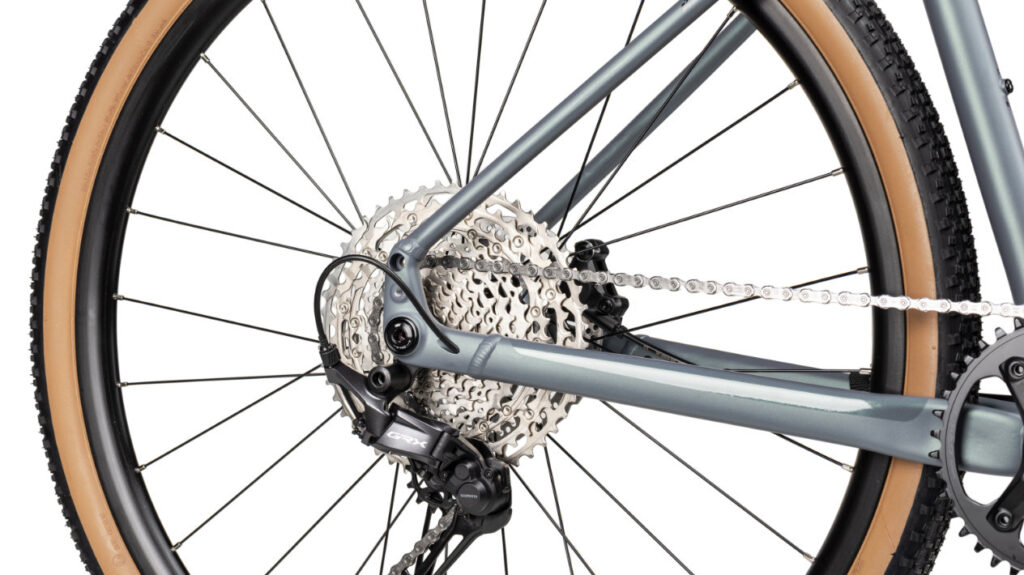 Detailansicht Hinterrad KTM Gravelator 15 bright teal matt black silver Gravelbike Modell 2026