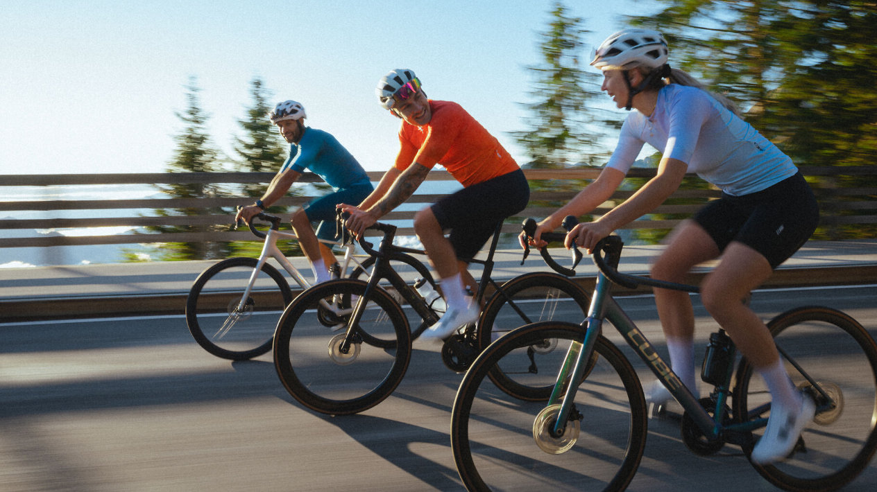 Cube Attain Rennräder in Aktion 2025 im Vergleich 2026